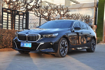 宝马5系2024款530Li 48V2.0T尊享型M运动套装 自动挡