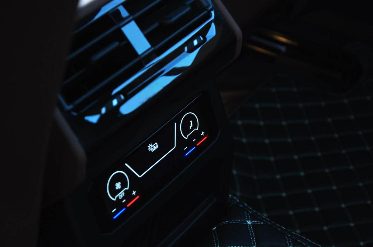 宝马5系2024款530Li 48V2.0T尊享型M运动套装 自动挡