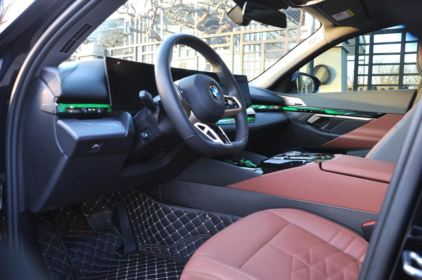 宝马5系2024款530Li 48V2.0T尊享型M运动套装 自动挡