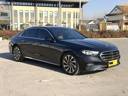 奔驰E级2024款E300L48V2.0T豪华型自动挡