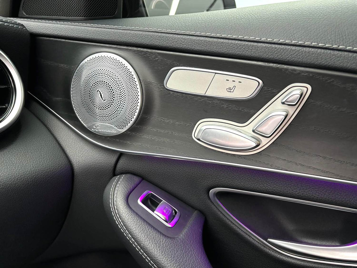 奔驰C级2021款C260L48V1.5T运动星耀臻藏版 自动挡