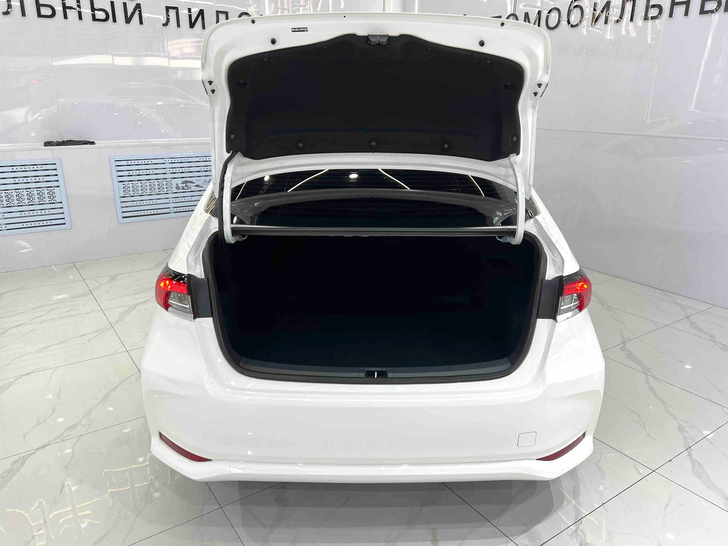 丰田 2021款 卡罗拉 1.5 无级 精英版 自动挡