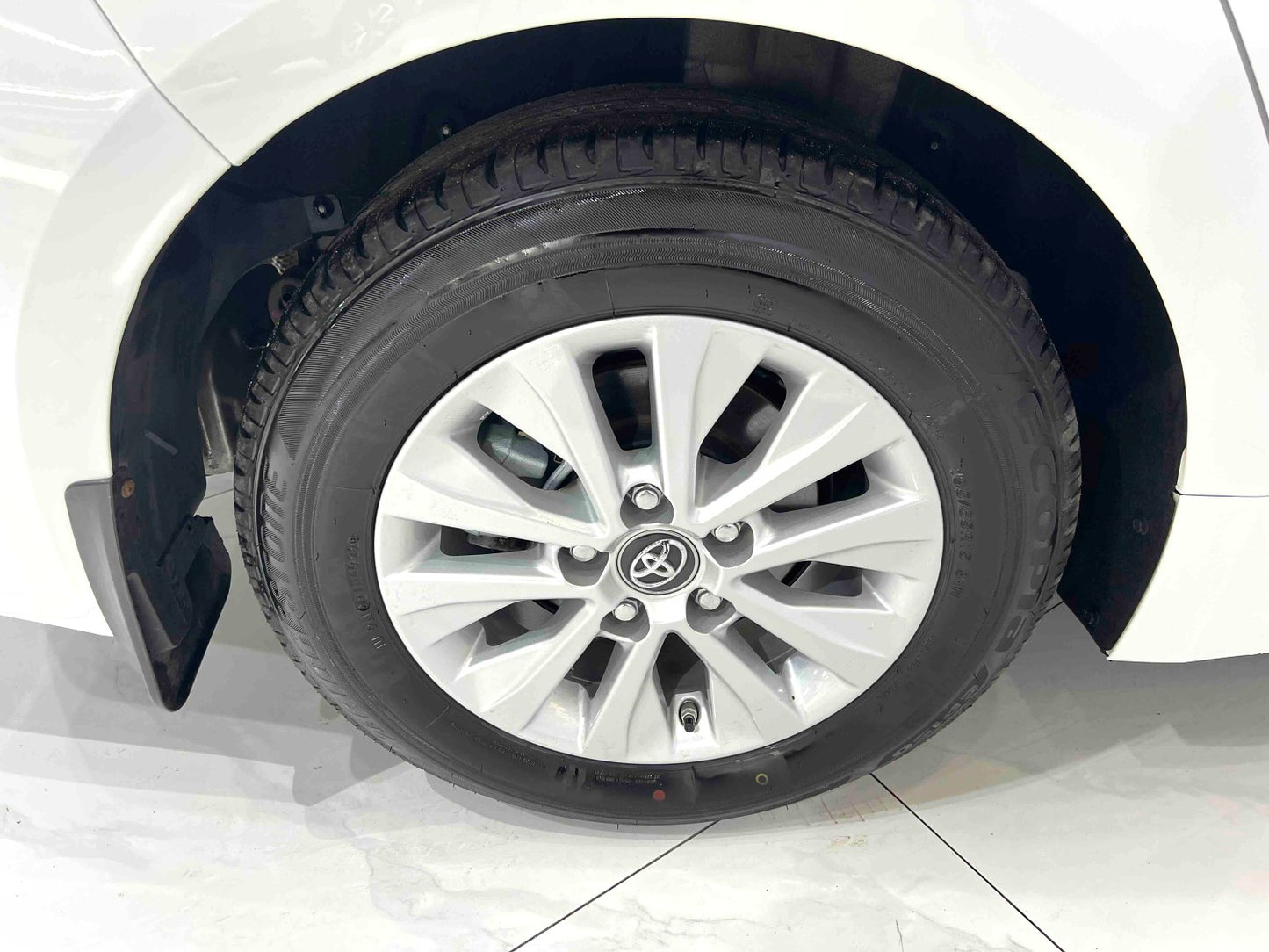 丰田 2021款 卡罗拉 1.5 无级 精英版 自动挡