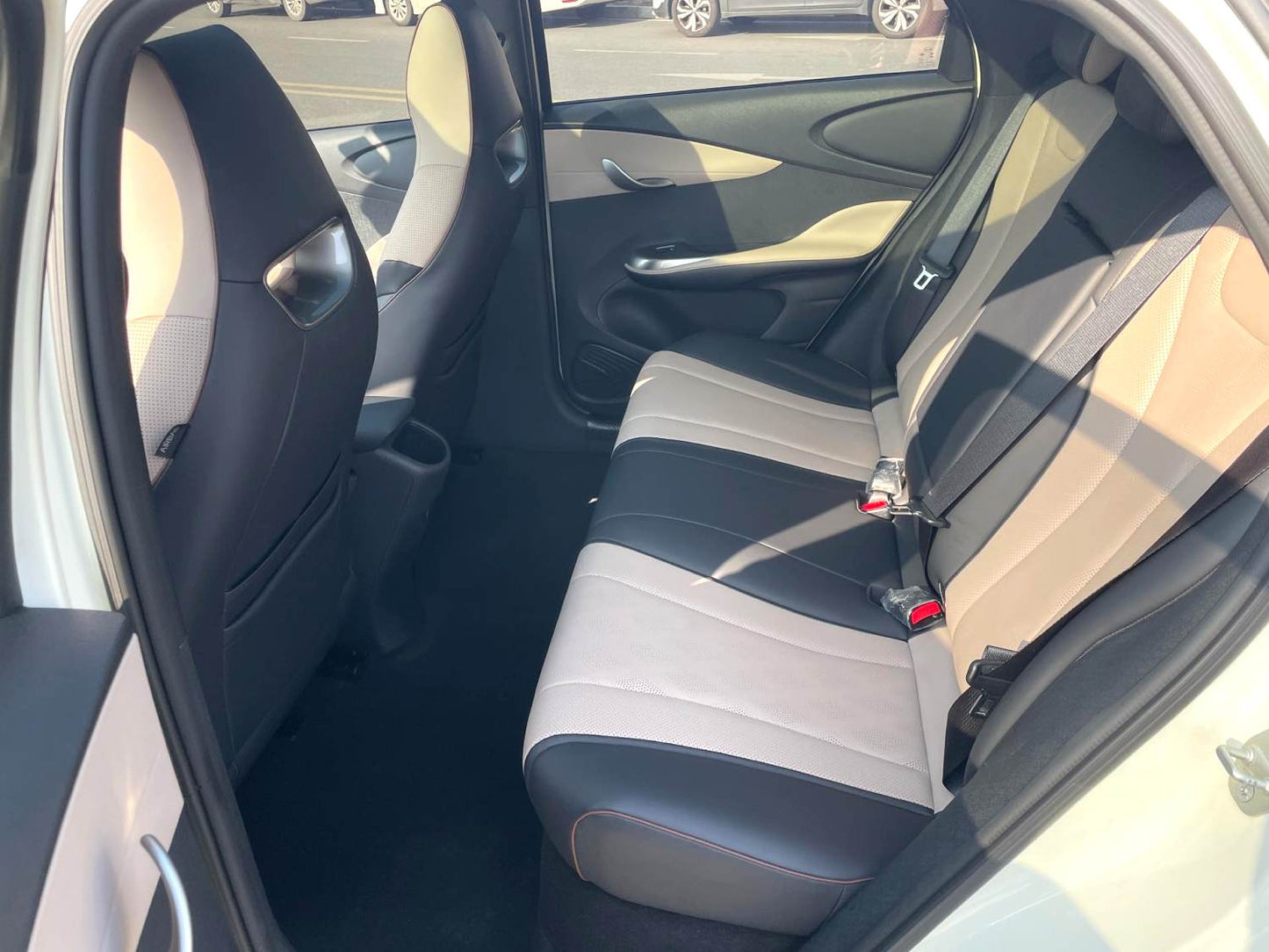 比亚迪 2023款 海豚 420km 时尚版 自动挡