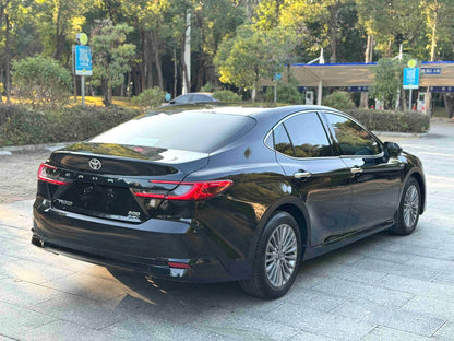 丰田 2024款 凯美瑞 双擎 2.0HG 无级 尊贵版 自动挡