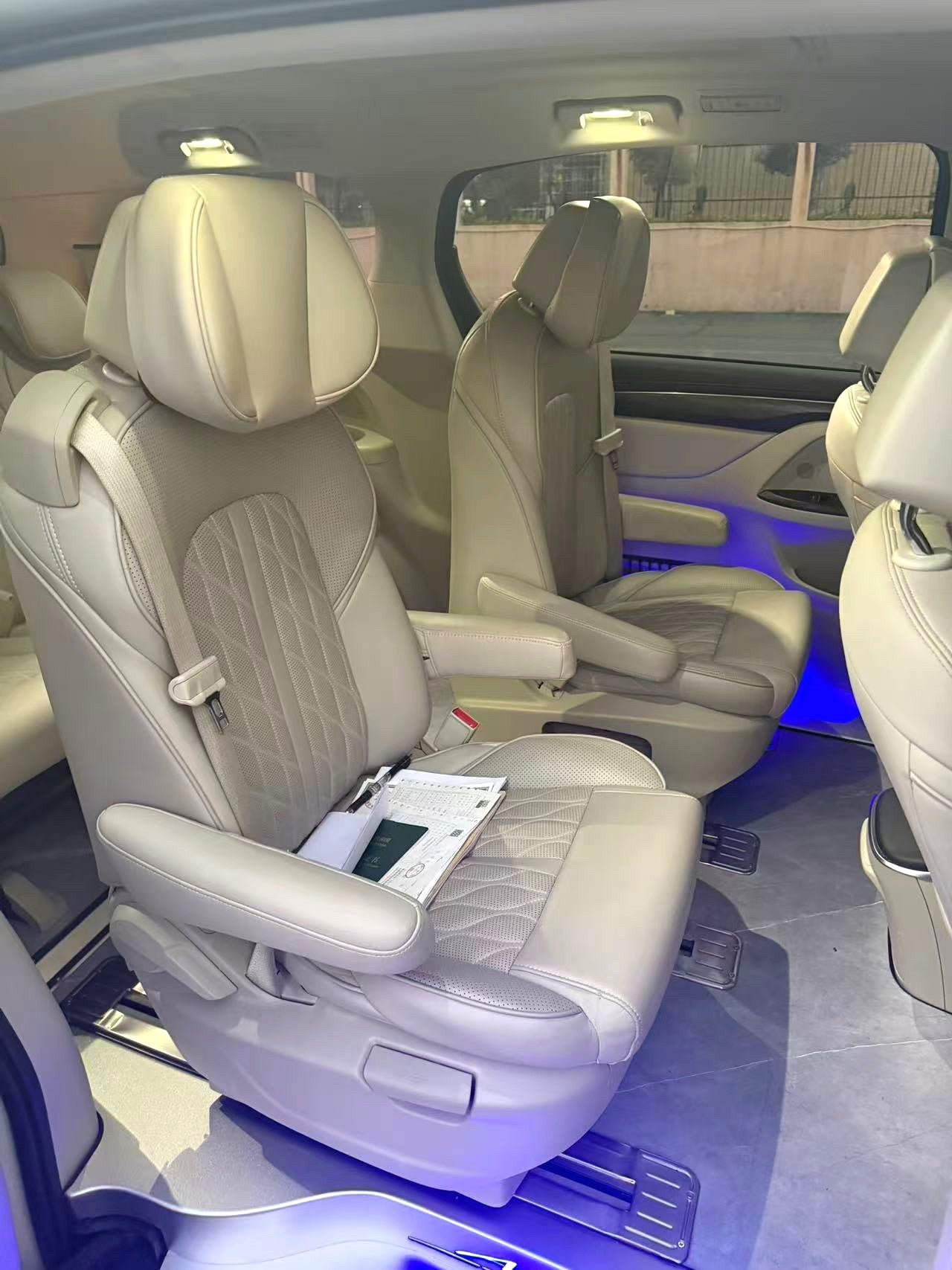 别克 2023款 GL8 ES 陆尊 48V 2.0T 653T 尊享型 自动挡