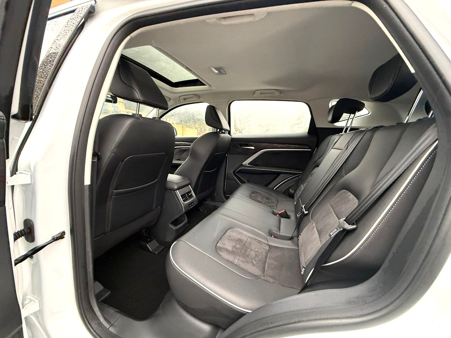 哈弗 2023款 H6 1.5T 国潮版 都市版 自动挡