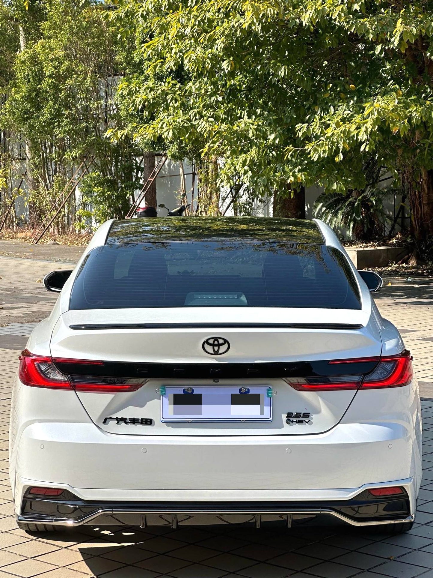 丰田 2024款 凯美瑞 双擎 2.5HXS 无级 运动Plus版 自动挡