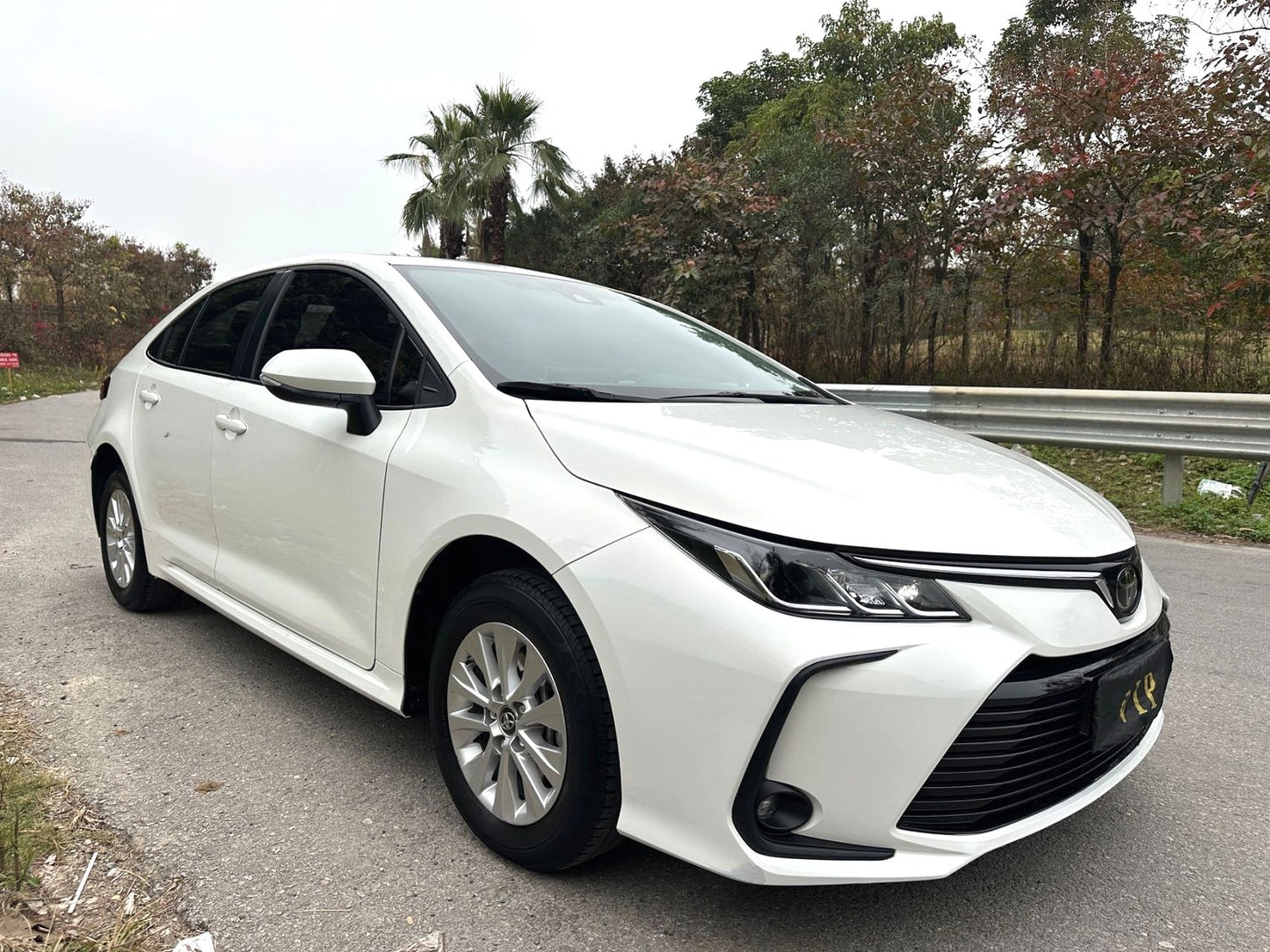 丰田 2019款 卡罗拉 1.2T 无级 GL-i精英版 自动挡