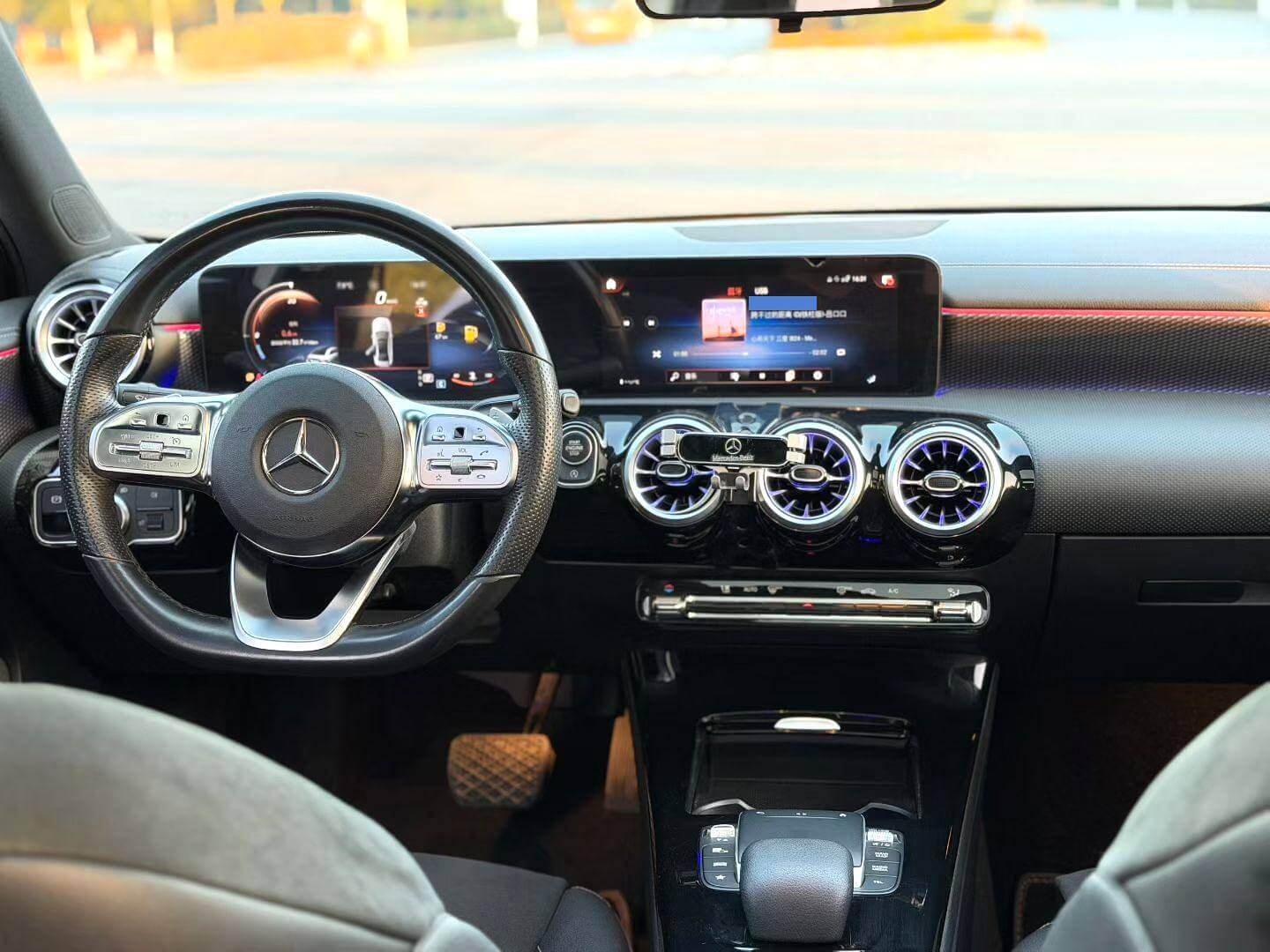 2022 Mercedes-Benz A-Class A 200 L 1.3T Fashion Automatic