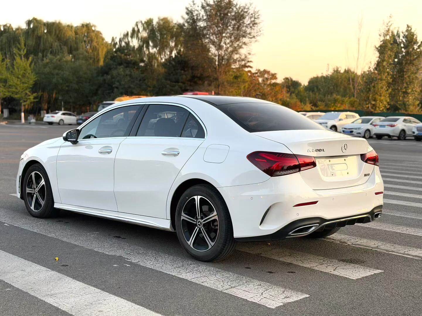 2022 Mercedes-Benz A-Class A 200 L 1.3T Fashion Automatic
